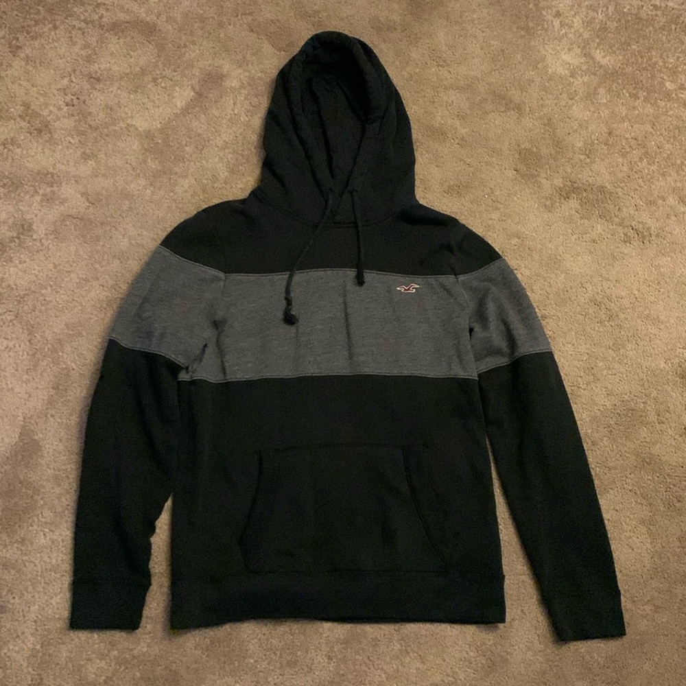Hollister Men’s Size Medium Black/Gray Long Sleeve Hoodie